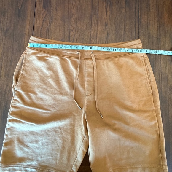 Banana Republic Men's Cotton Shorts, Caramel Brown, Size Large - Picture 11 of 11